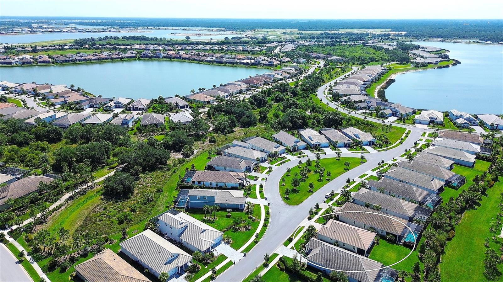 LAKEHOUSE COVE AT WATERSIDE - Residential