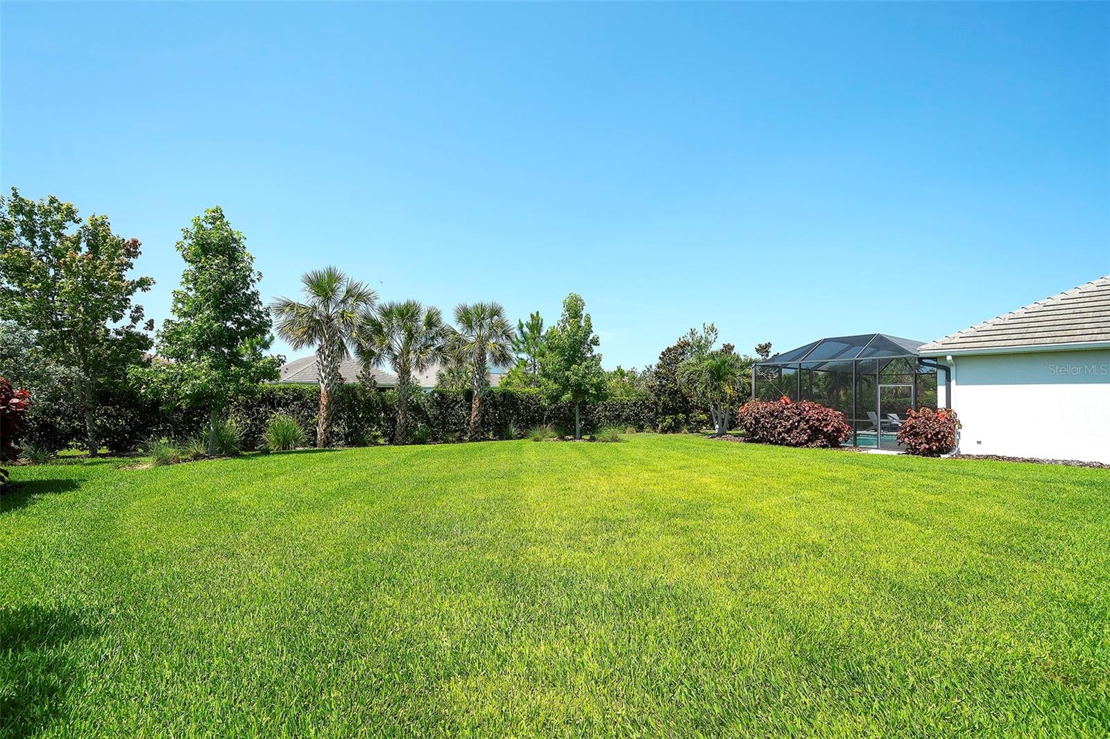 LAKEHOUSE COVE AT WATERSIDE - Residential