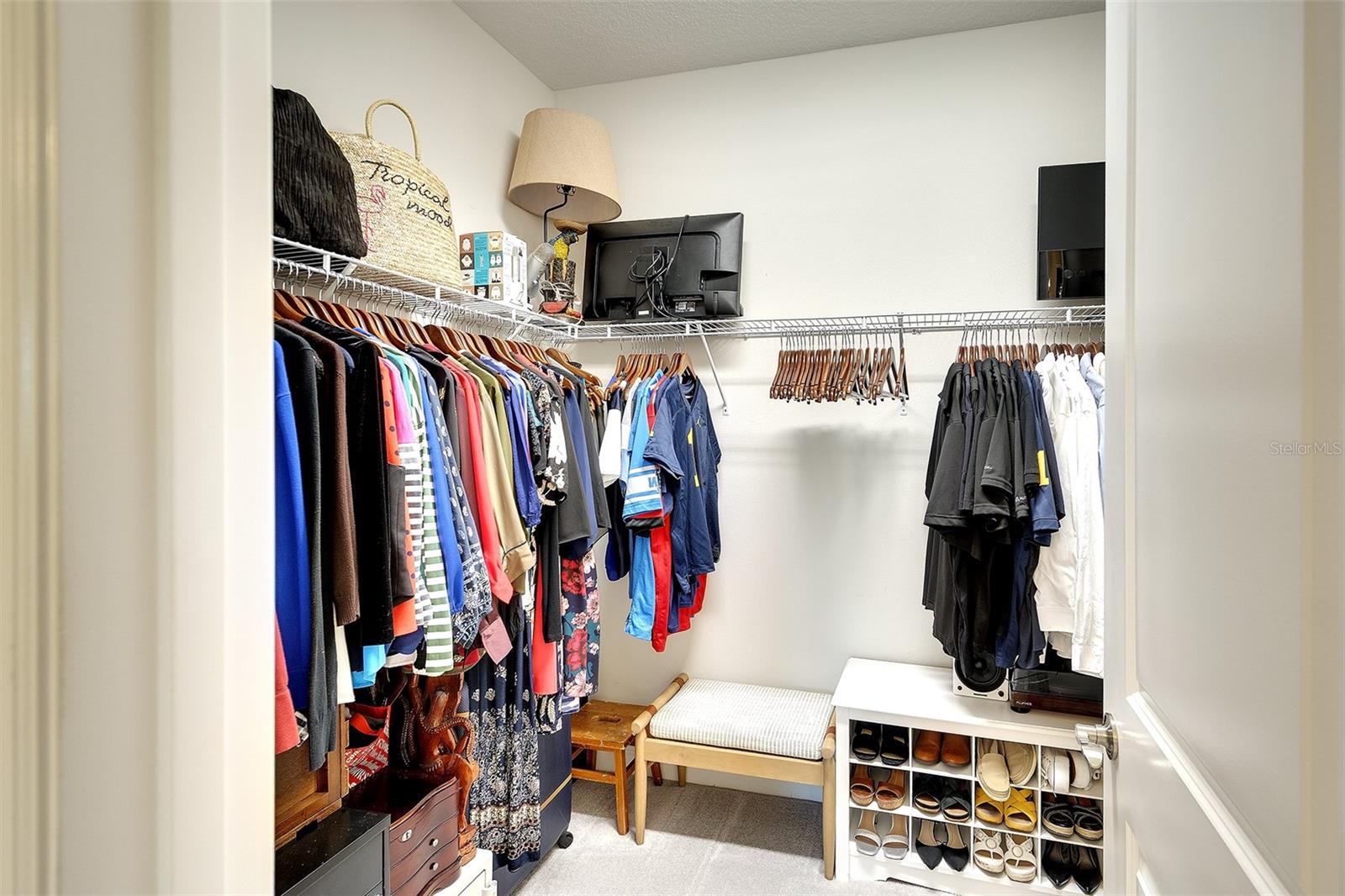 LAKEHOUSE COVE AT WATERSIDE - Residential