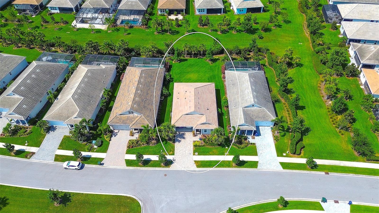 LAKEHOUSE COVE AT WATERSIDE - Residential