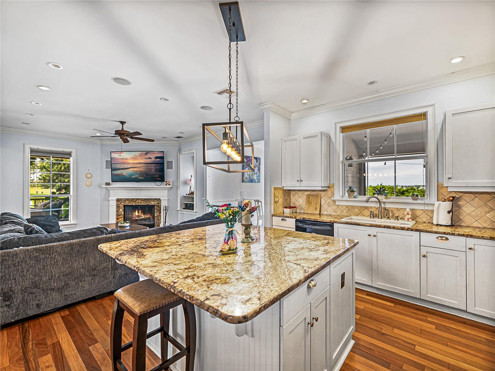 LAKE ARIETTA RESERVE - Residential Lease