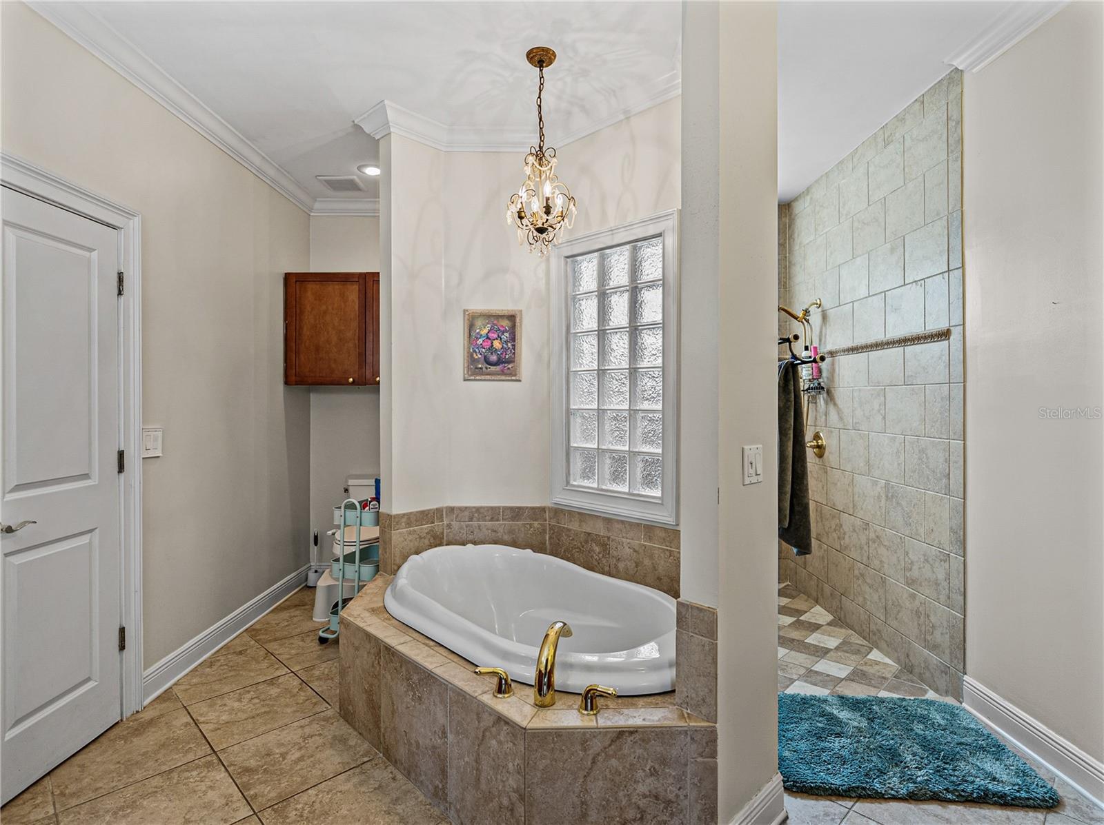 LAKE ARIETTA RESERVE - Residential Lease