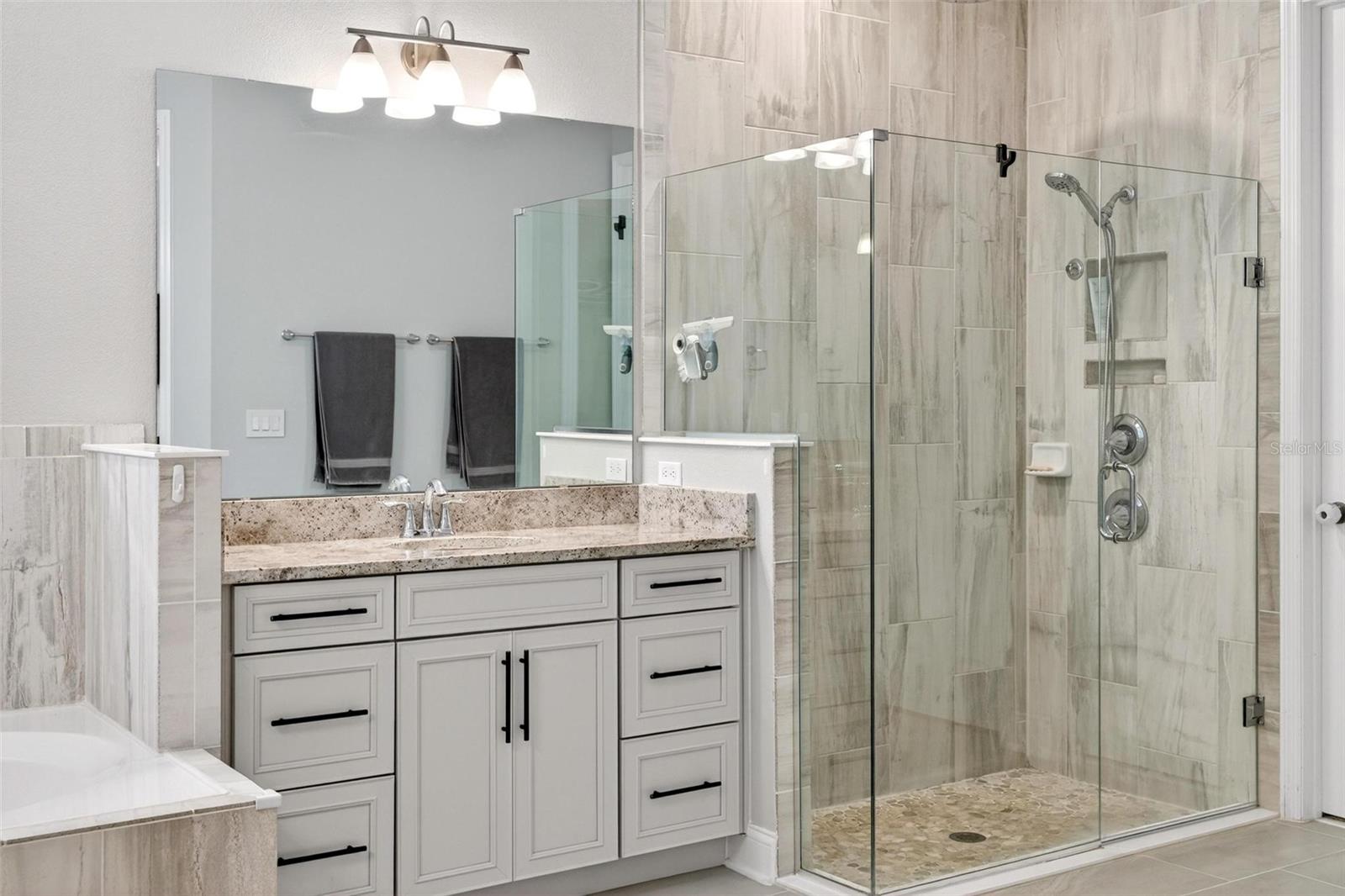 HULL ISLAND AT OAKLAND - Residential