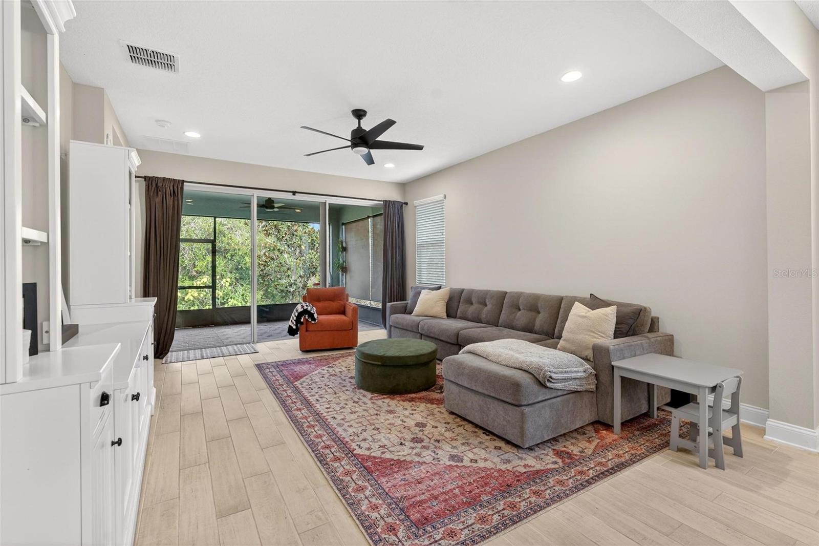 HULL ISLAND AT OAKLAND - Residential