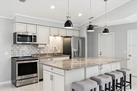 Tiny photo for 204 SE 2nd Avenue, Crystal River, FL 34429 (MLS # TB8471351)