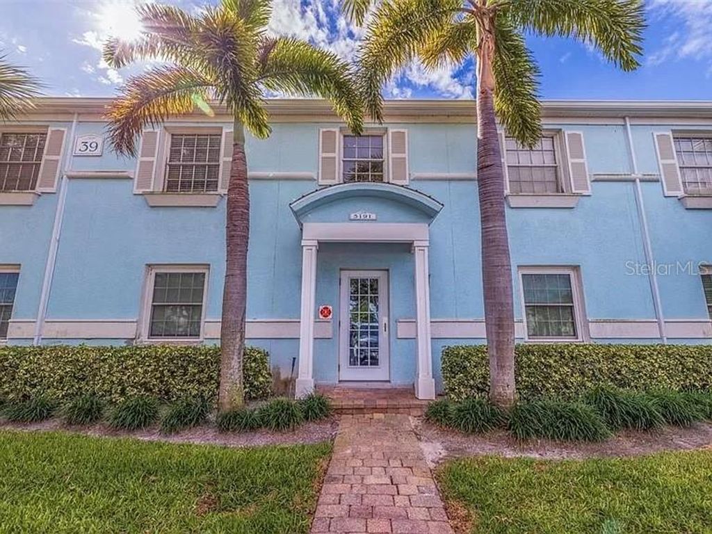 Photo of 5191 Salmon Drive SE #C, St Petersburg, FL 33705 (MLS # TB8381791)