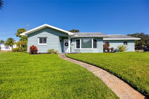 Photo of 13509 99th Avenue, Seminole, FL 33776 (MLS # TB8445584)