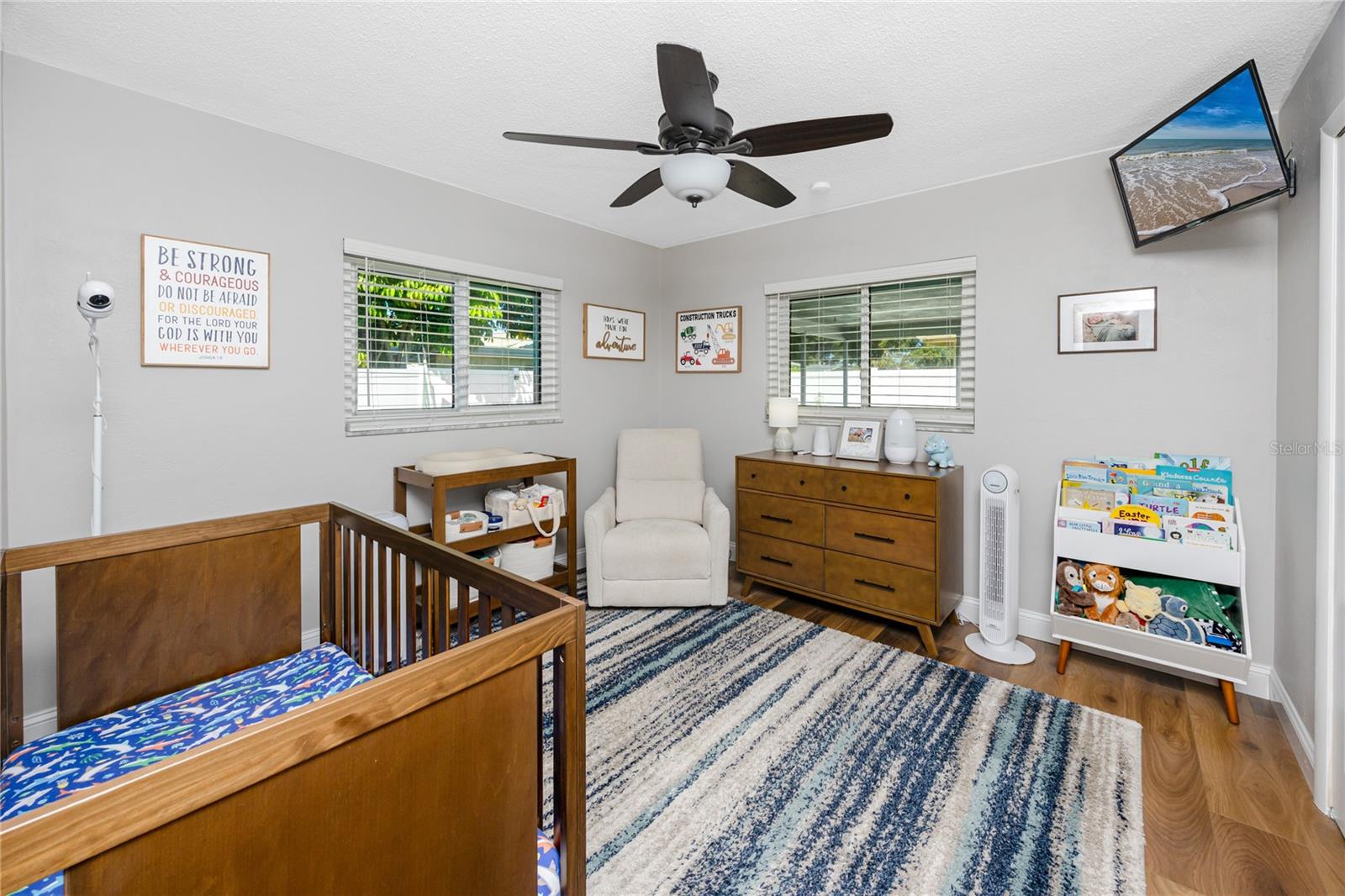 URBAN LAKE ESTATES - Residential