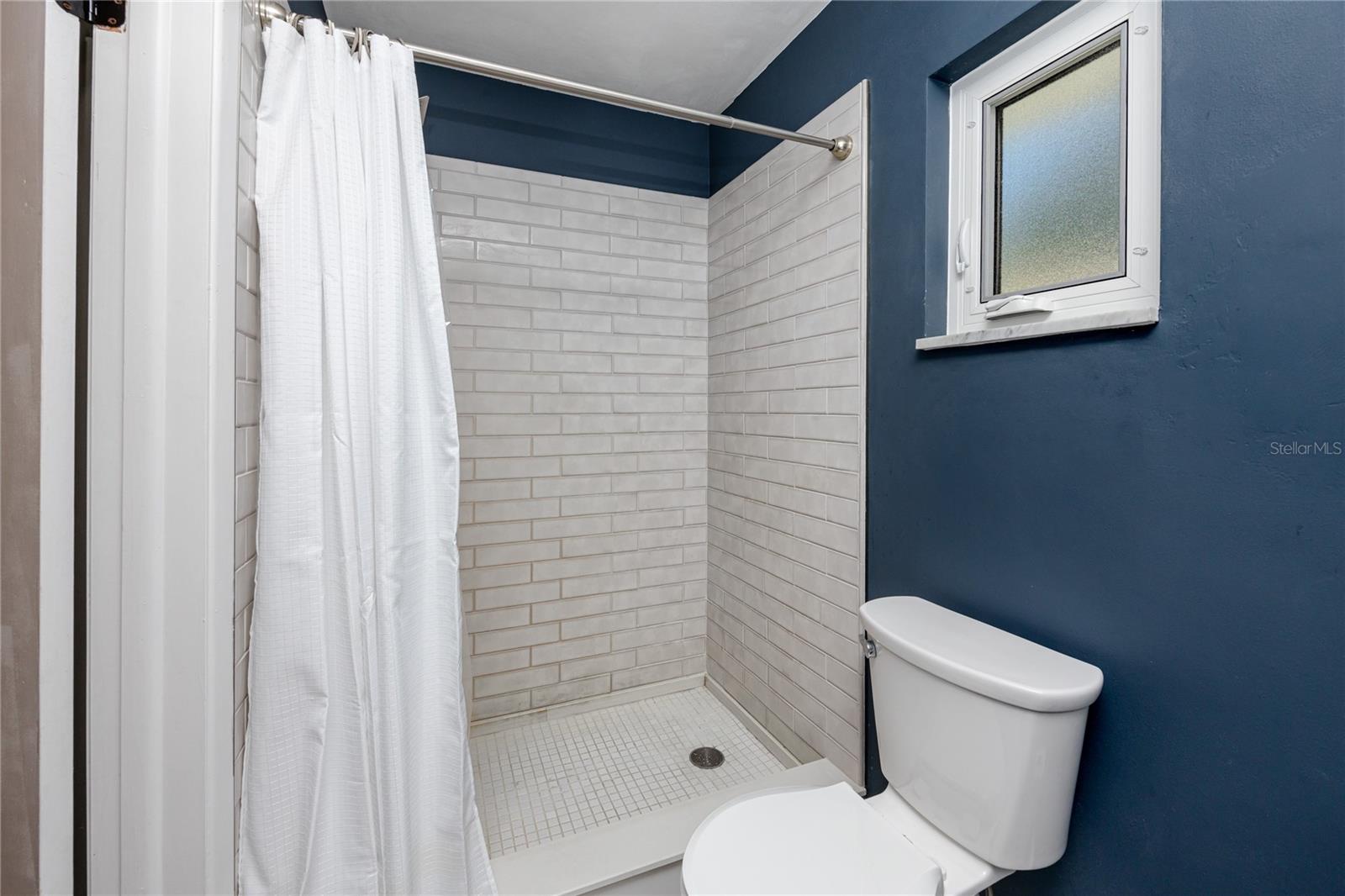 URBAN LAKE ESTATES - Residential