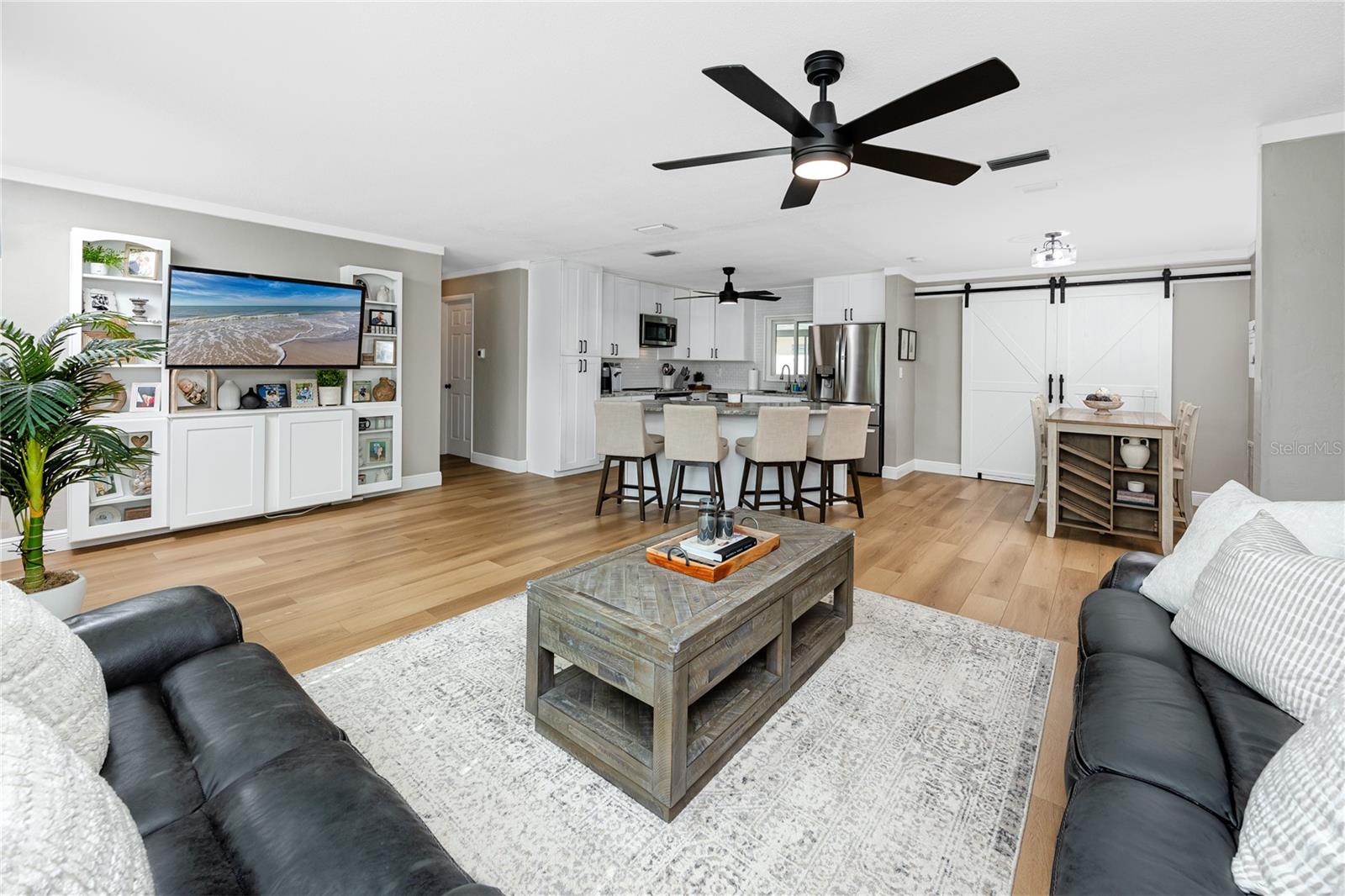 URBAN LAKE ESTATES - Residential