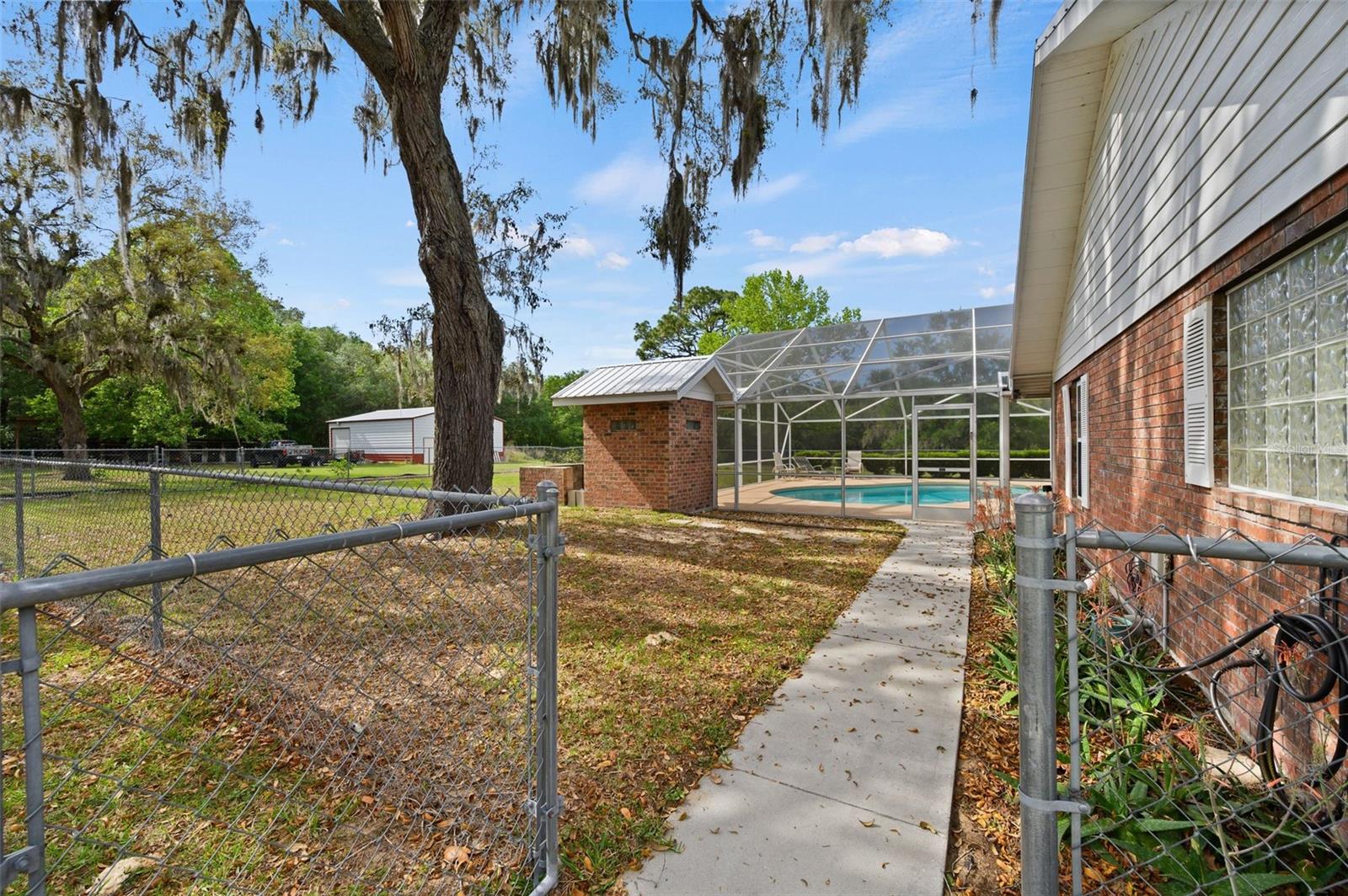 WESTLAKE WOODS SUB - Residential