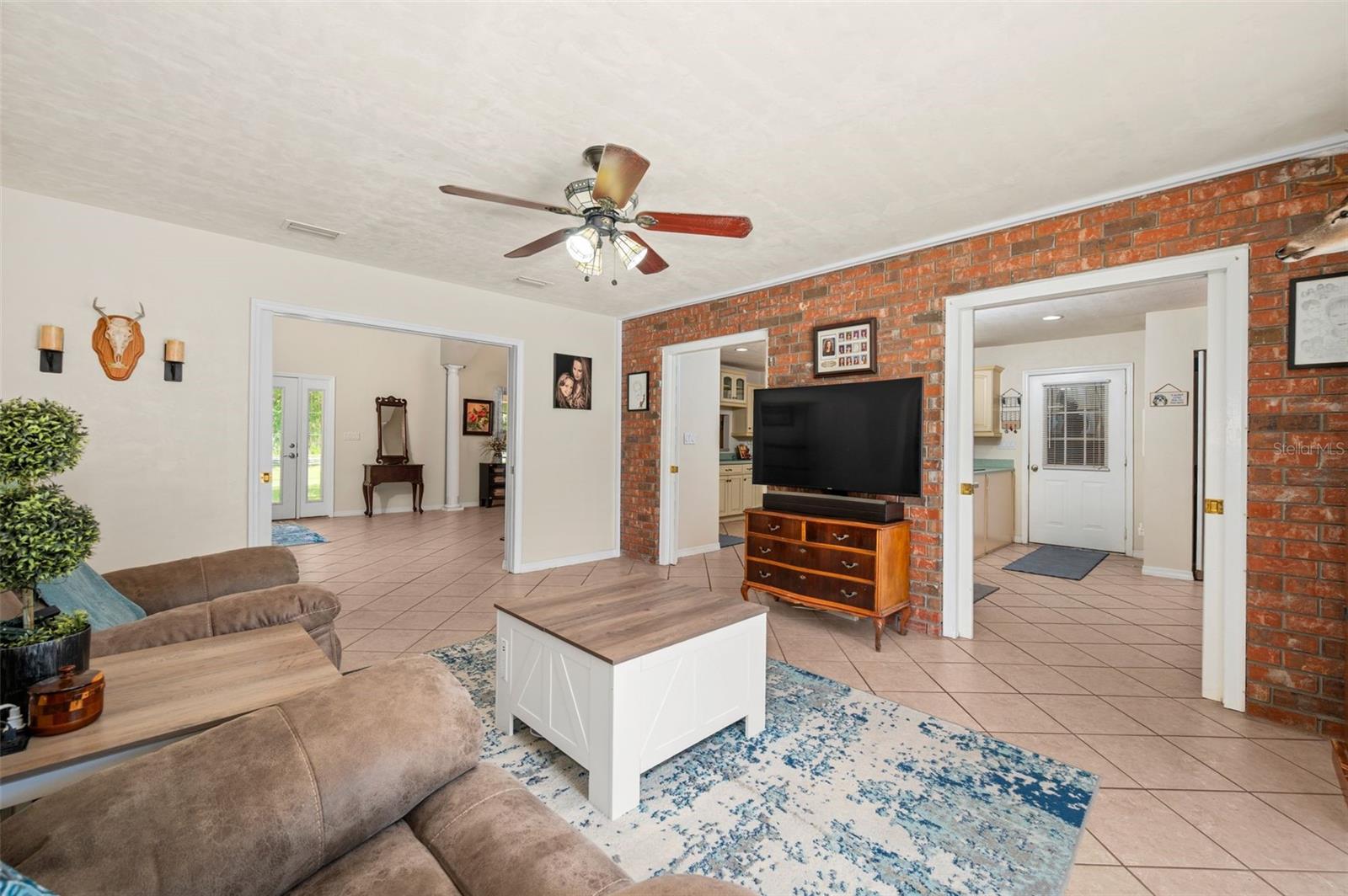 WESTLAKE WOODS SUB - Residential