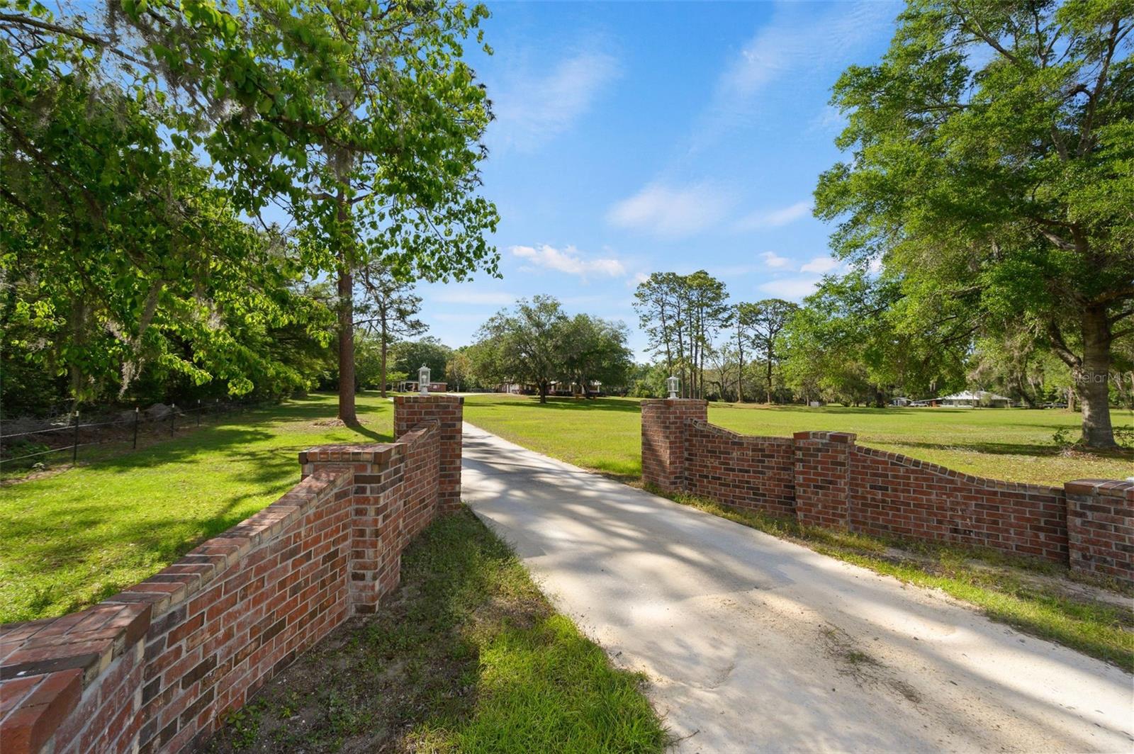 WESTLAKE WOODS SUB - Residential