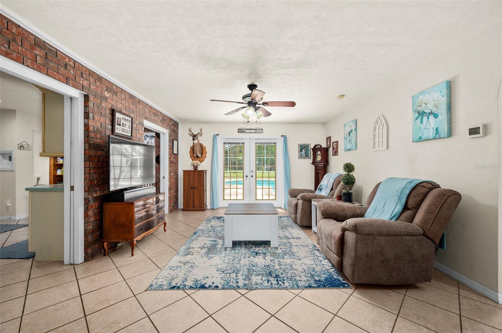 WESTLAKE WOODS SUB - Residential