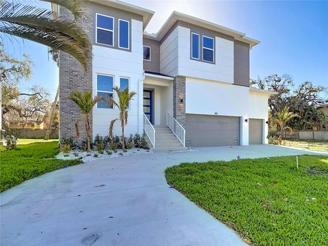 Photo of 410 S West Shore Boulevard, Tampa, FL 33609 (MLS # TB8462532)