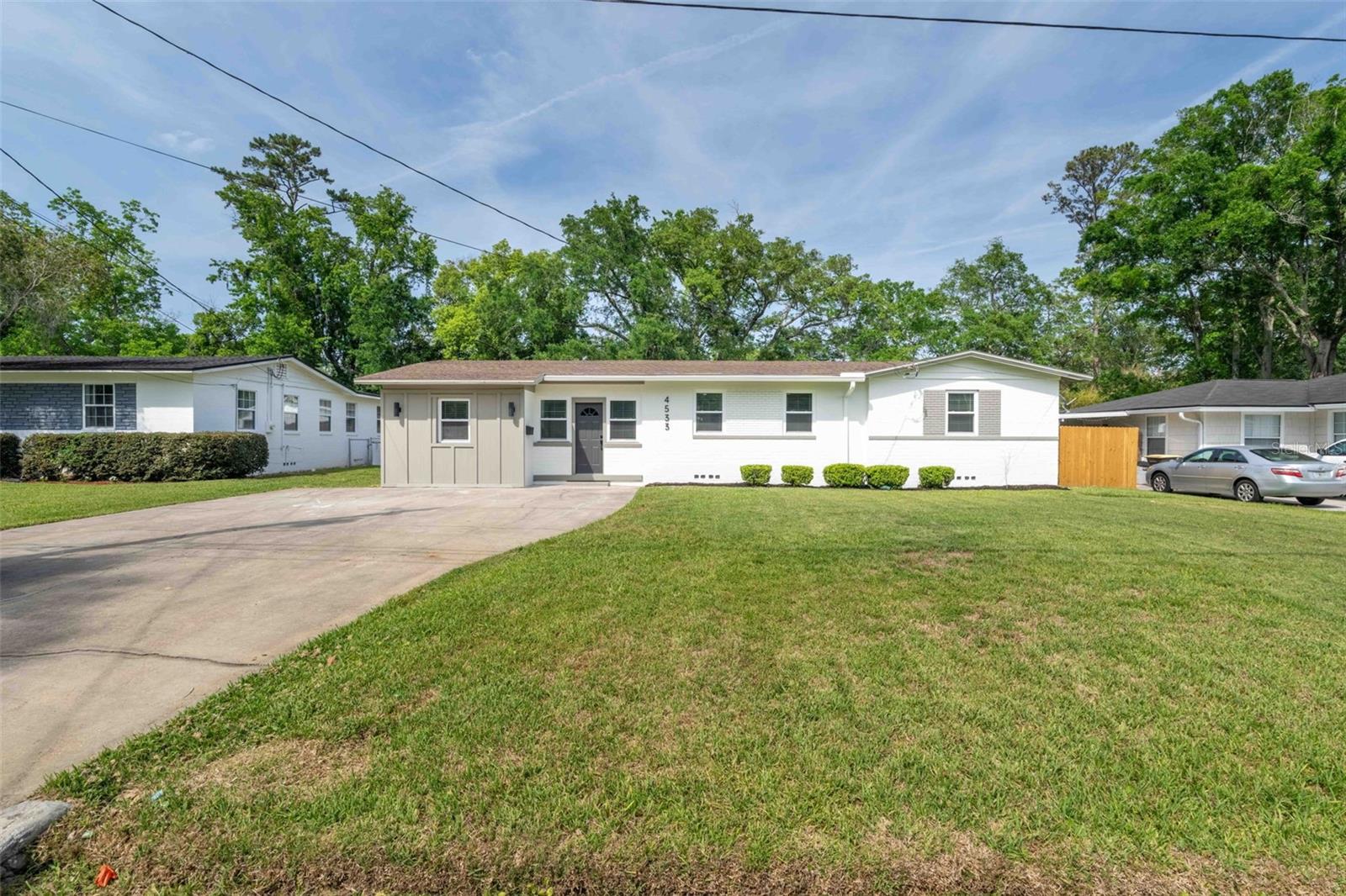 4533 WATER OAK LANE