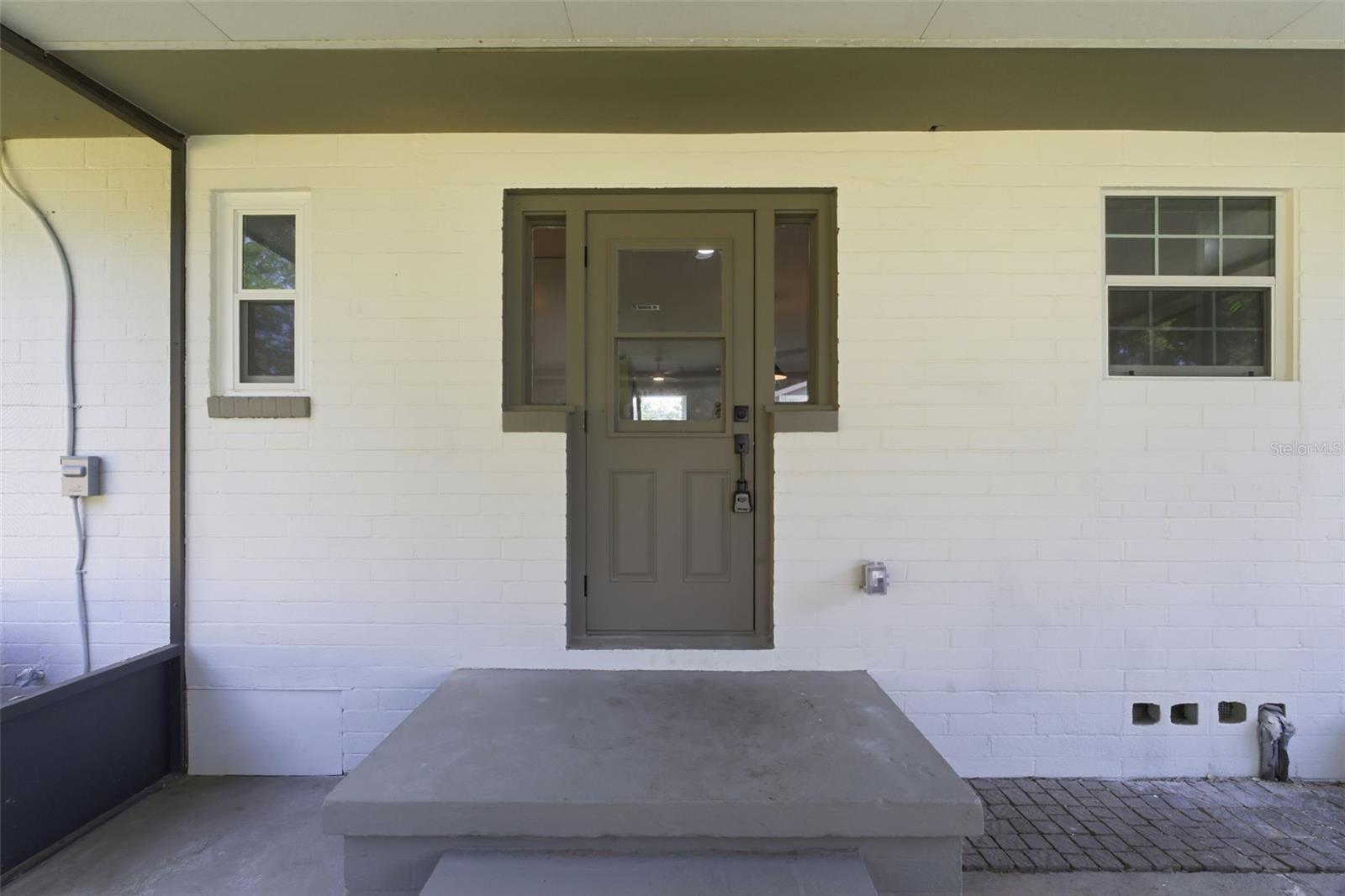 4533 WATER OAK LANE
