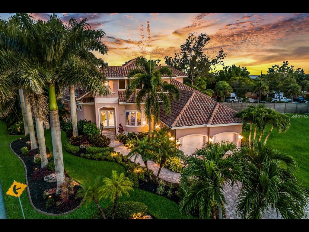 Photo of 1102 Horizon View Drive, Sarasota, FL 34242 (MLS # A4645086)
