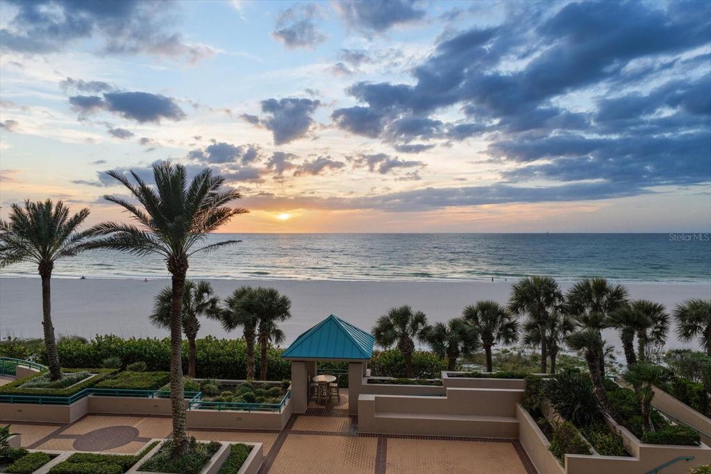 Photo of 1560 Gulf Boulevard #304, Clearwater, FL 33767 (MLS # TB8497923)