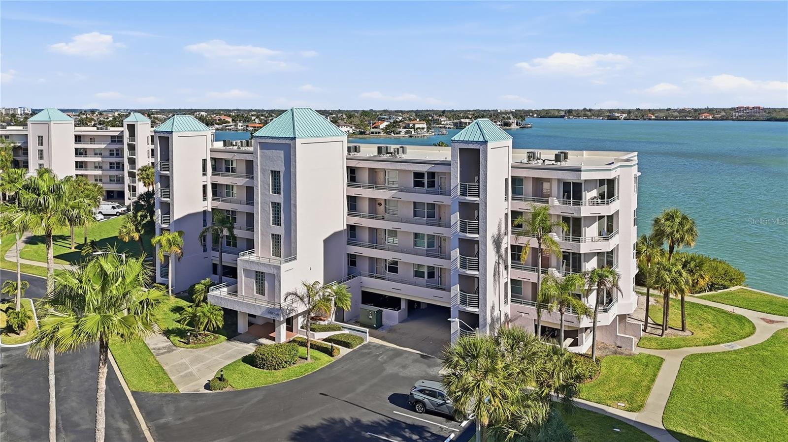 CORAL POINTE AT HARBOURSIDE - Residential