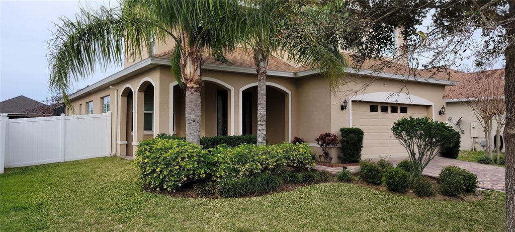 Photo of 16084 Shasta Street, Clermont, FL 34714 (MLS # G5105225)