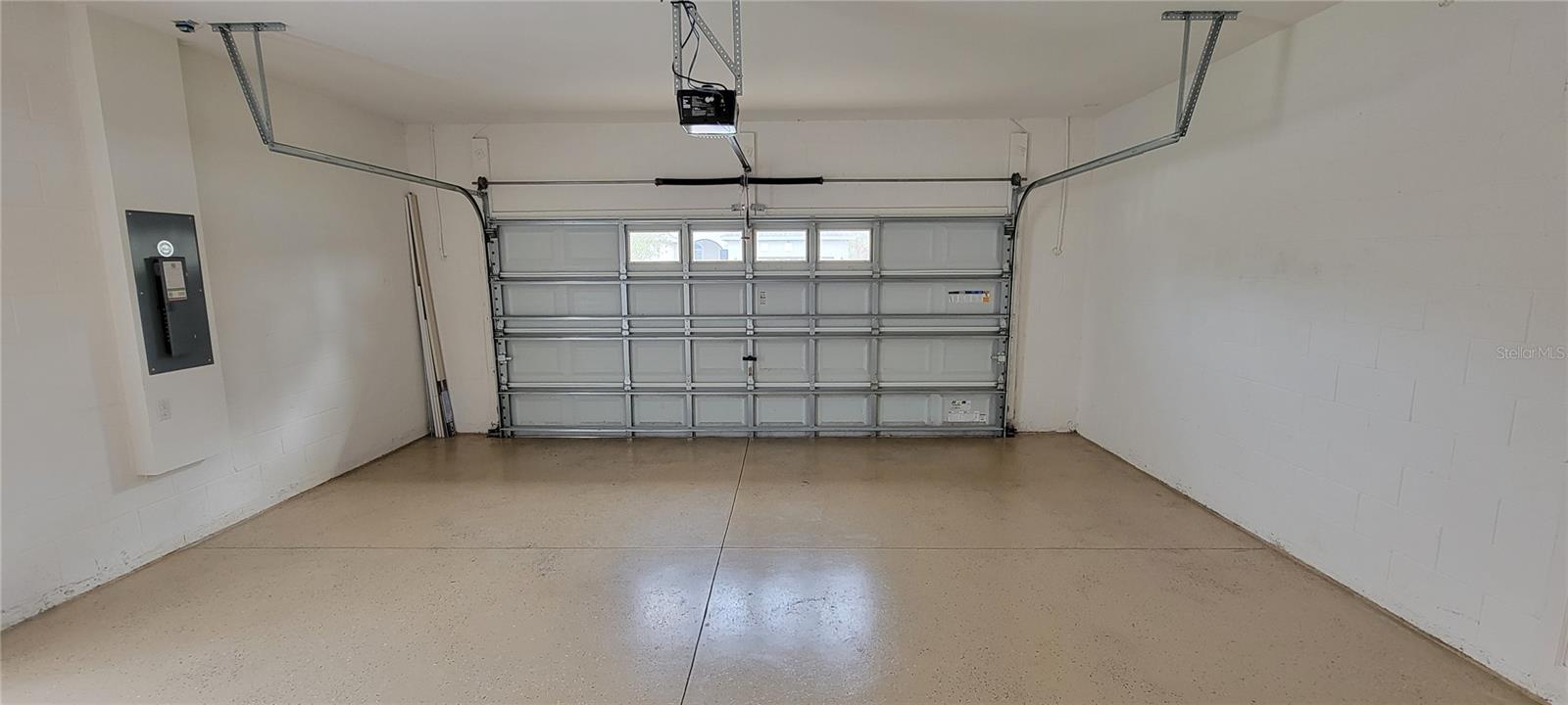 GREATER LAKES PH 2 - Residential Lease