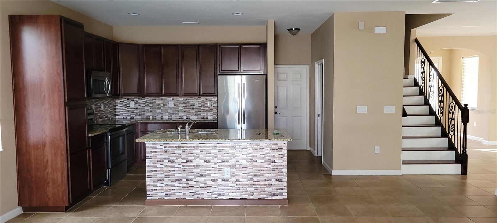 GREATER LAKES PH 2 - Residential Lease