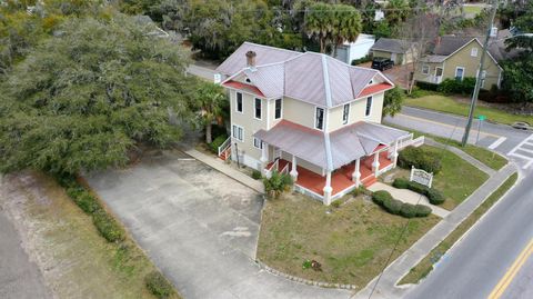 Tiny photo for 151 SE 8th Street, Ocala, FL 34471 (MLS # OM551977)