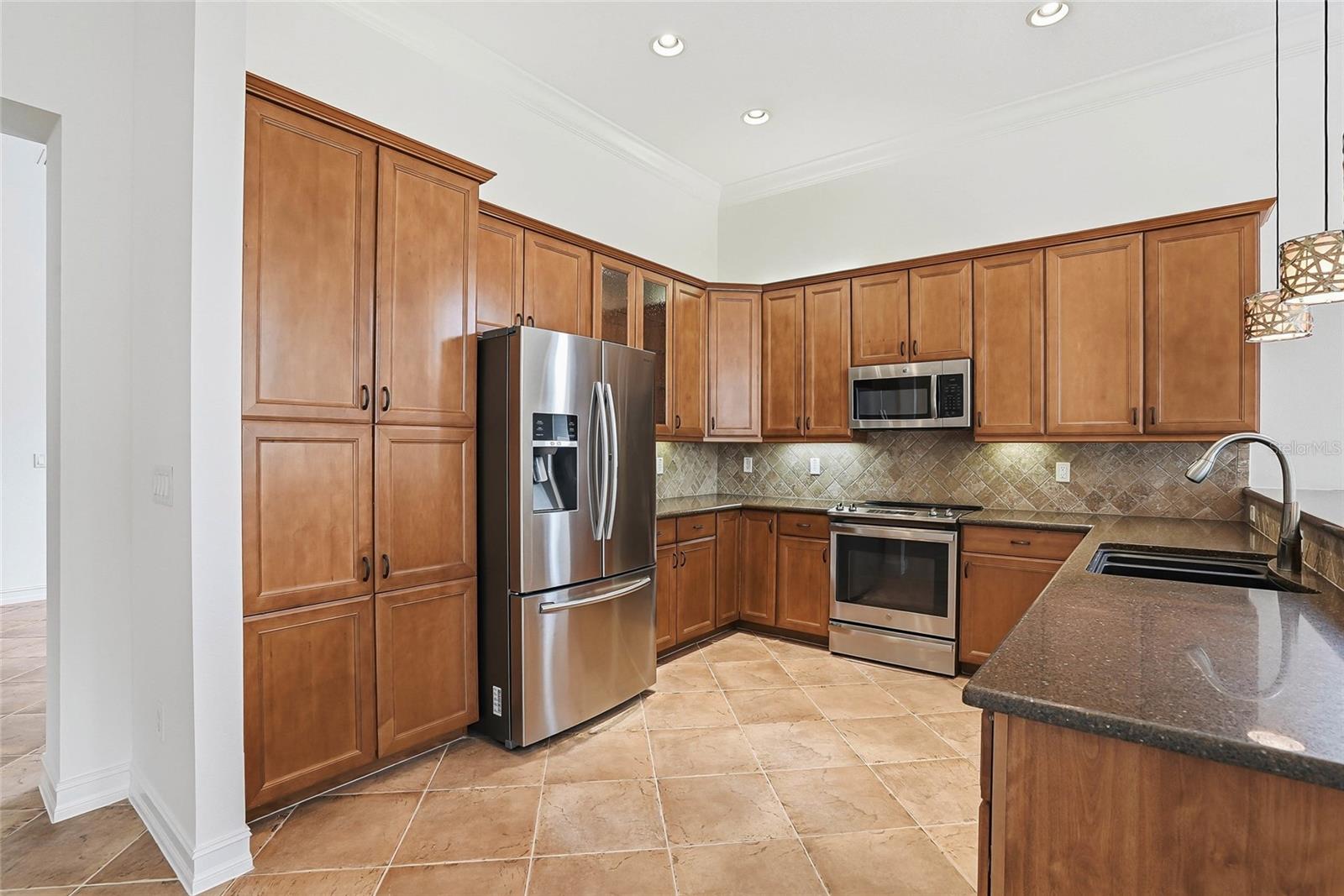 VALENCIA LAKES PH 2 - Residential