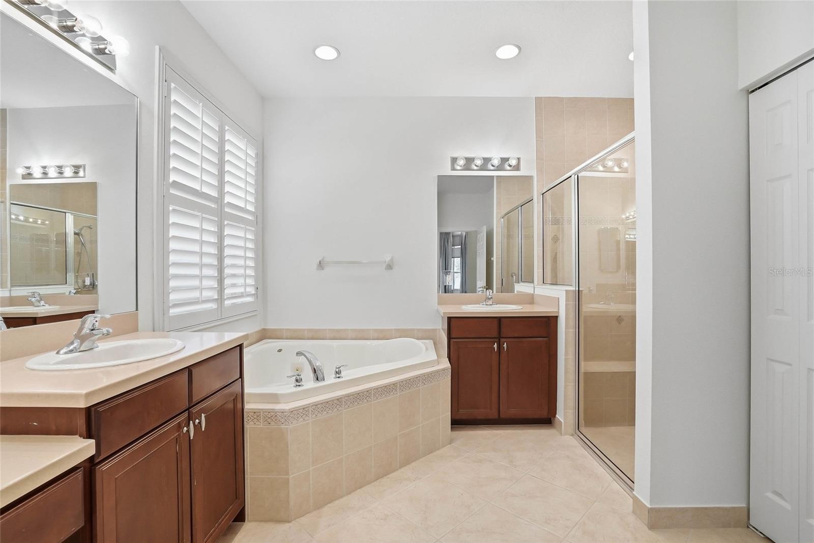 VALENCIA LAKES PH 2 - Residential