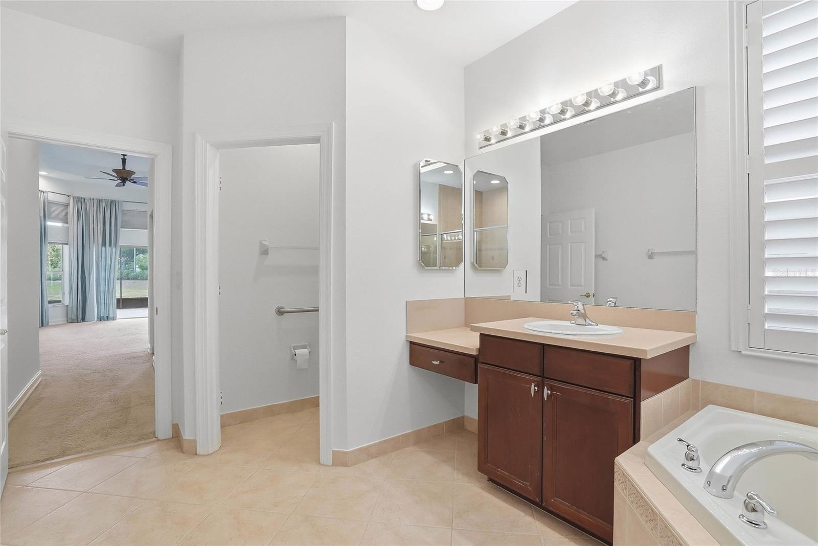 VALENCIA LAKES PH 2 - Residential