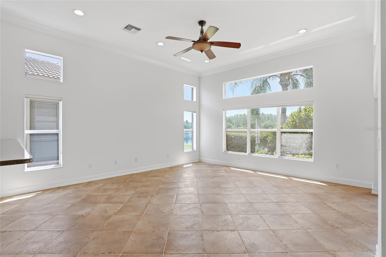 VALENCIA LAKES PH 2 - Residential