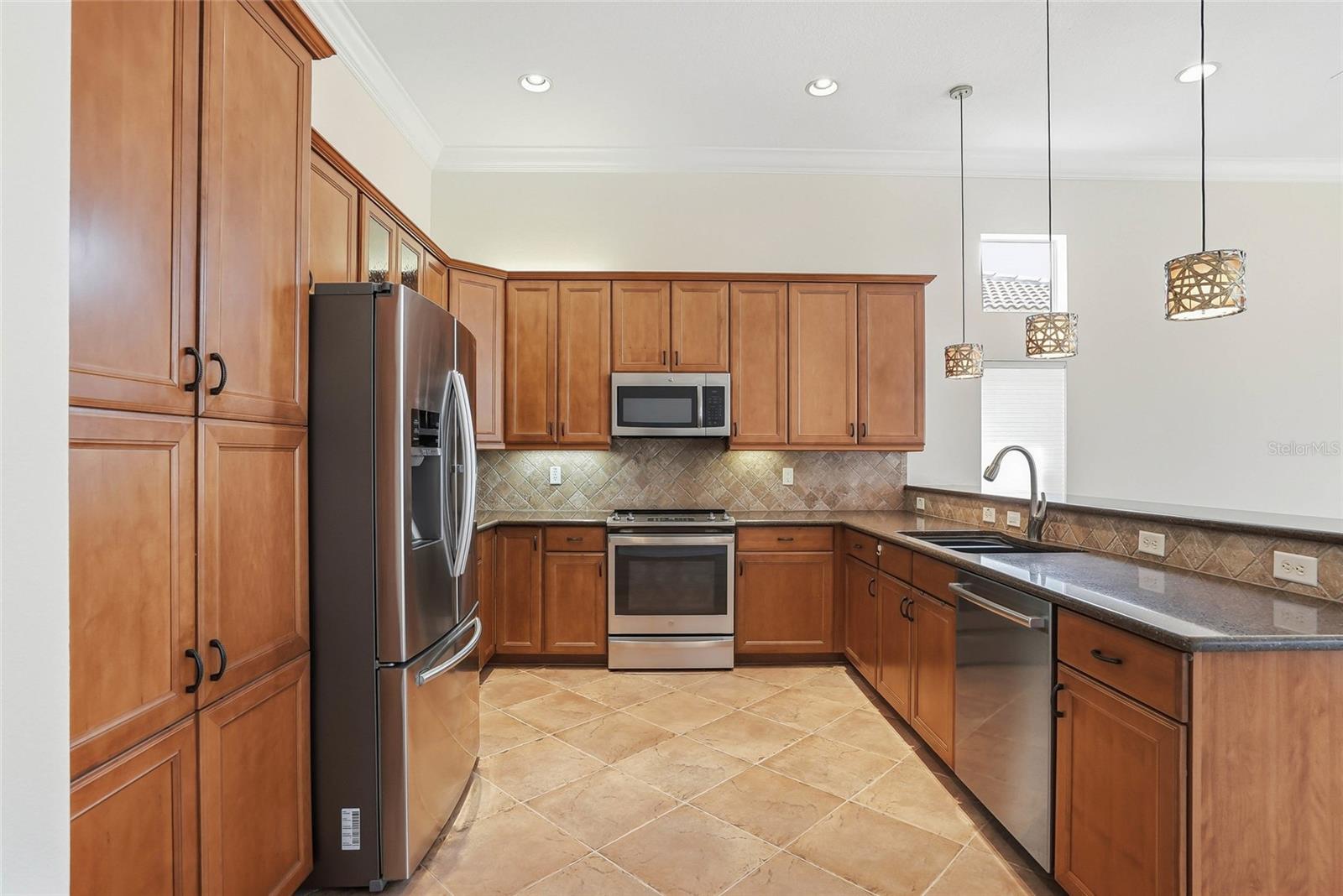 VALENCIA LAKES PH 2 - Residential