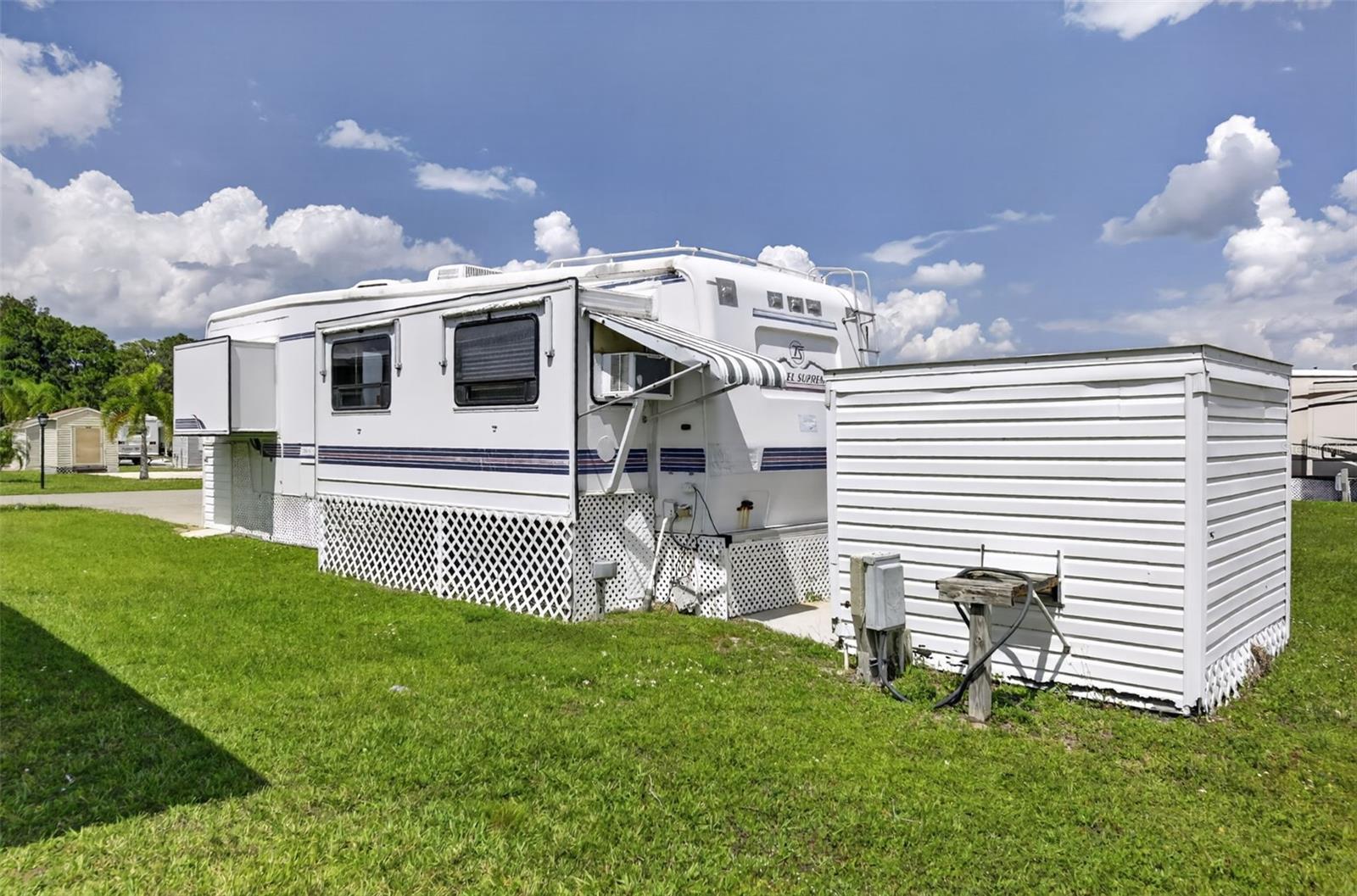 ALLIGATOR PARK COOP - Residential