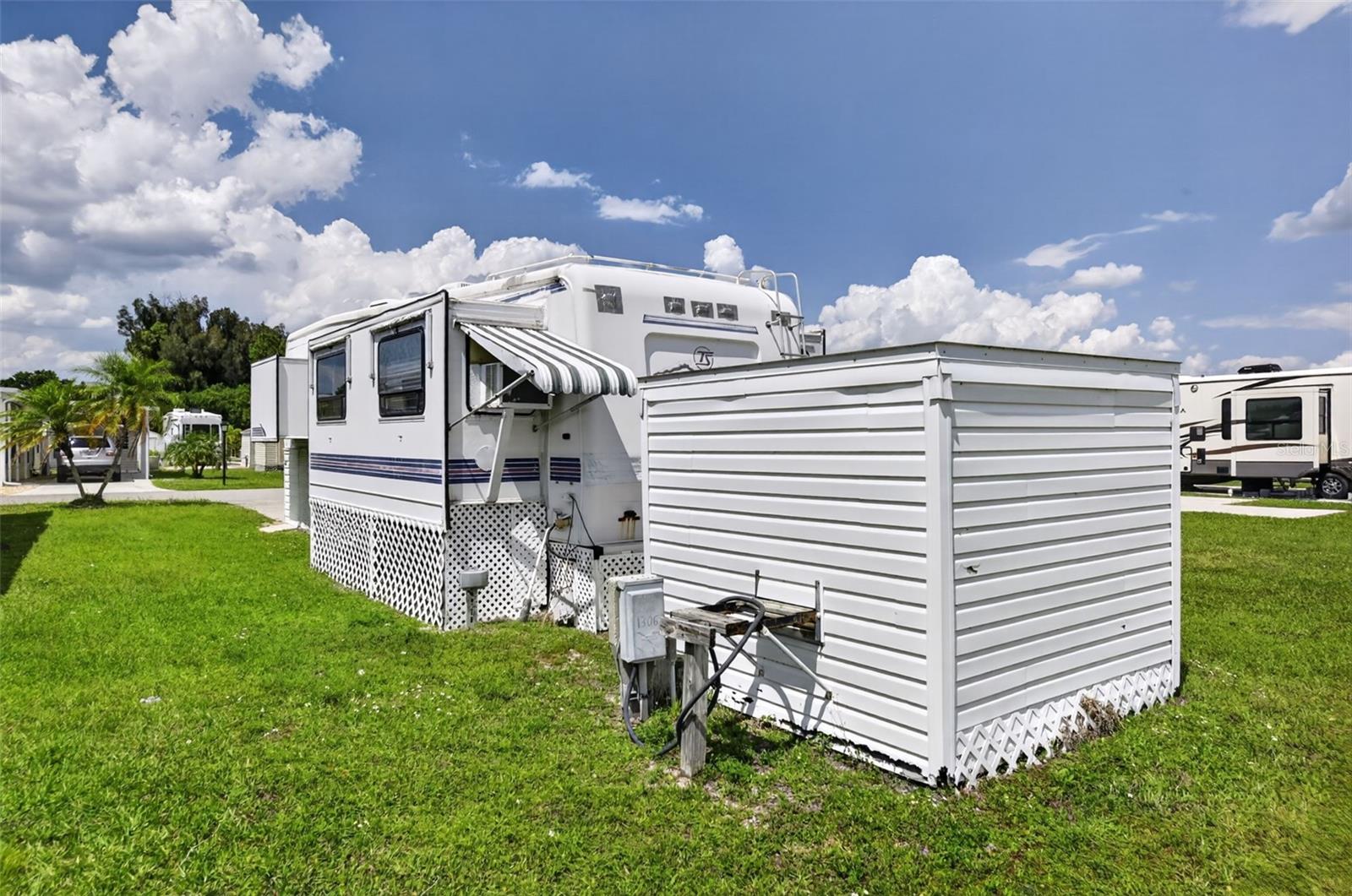 ALLIGATOR PARK COOP - Residential