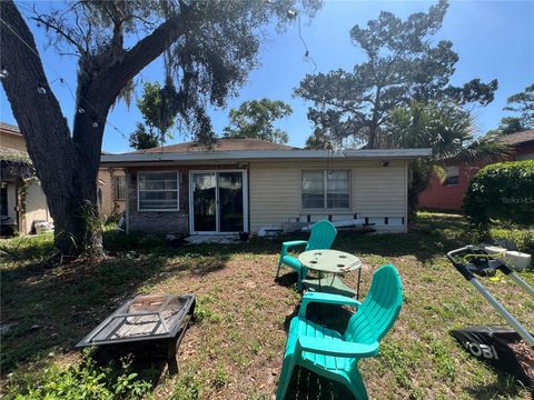 A home in HOLLY HILL