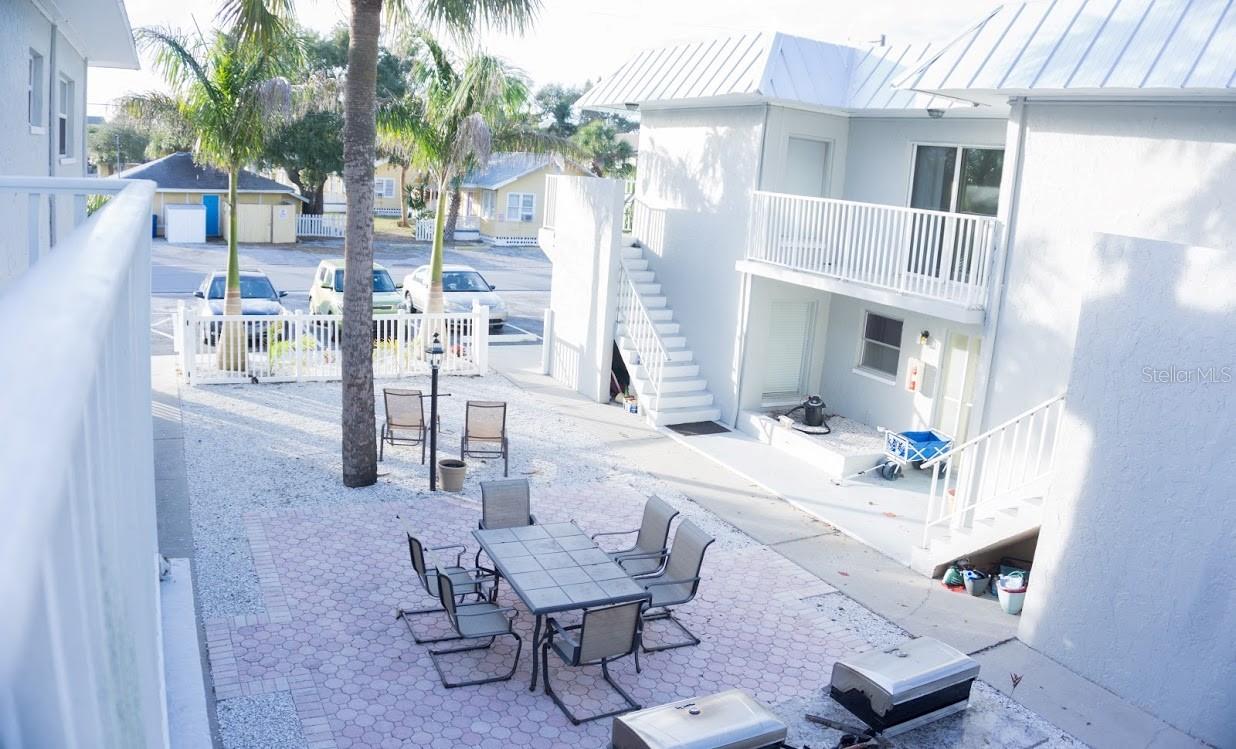 Enjoy our quaint beach property with this cozy 1 bedroom residence for your relaxation.
Walk to the Beach!!!
This ground level unit is unfurnished and boasts new granite counters, new cabinets, new central air unit, new appliances, etc. etc.!
Lease term is long term for 1 year.
Indian Rocks beach is home to some of the best beaches in the country as well as restaurants, shopping, libation, parks, tennis courts, playgrounds, etc.
We truly hope you will enjoy all that IRB has to offer!
Rental price does not include monthly fee of $139 to include water, sewer, trash, cable/internet, and pest control.