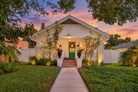 Photo of 2106 8th Avenue W, Bradenton, FL 34205 (MLS # TB8560095)
