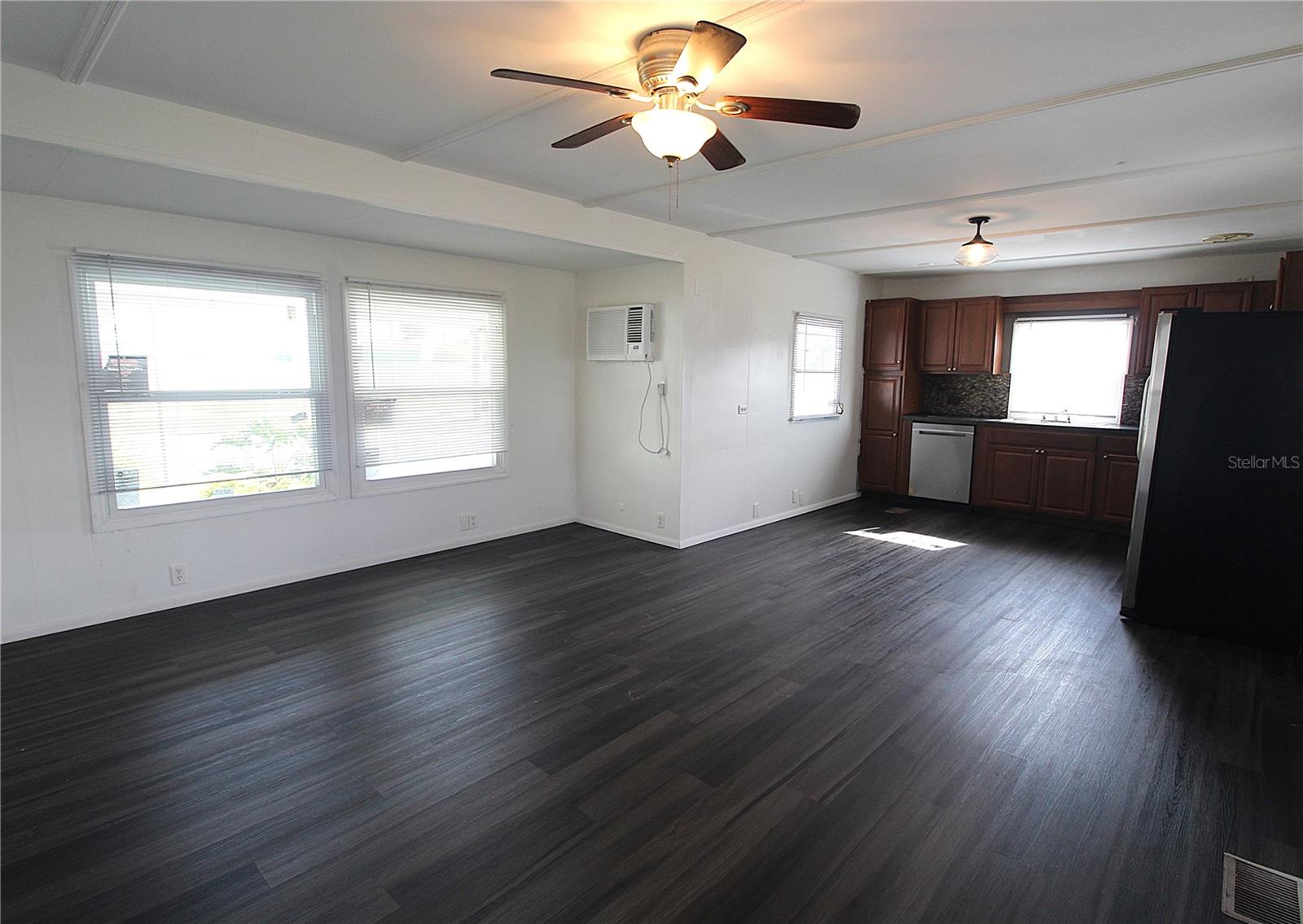 FAIR LANE ACRES THIRD ADD - Residential Lease