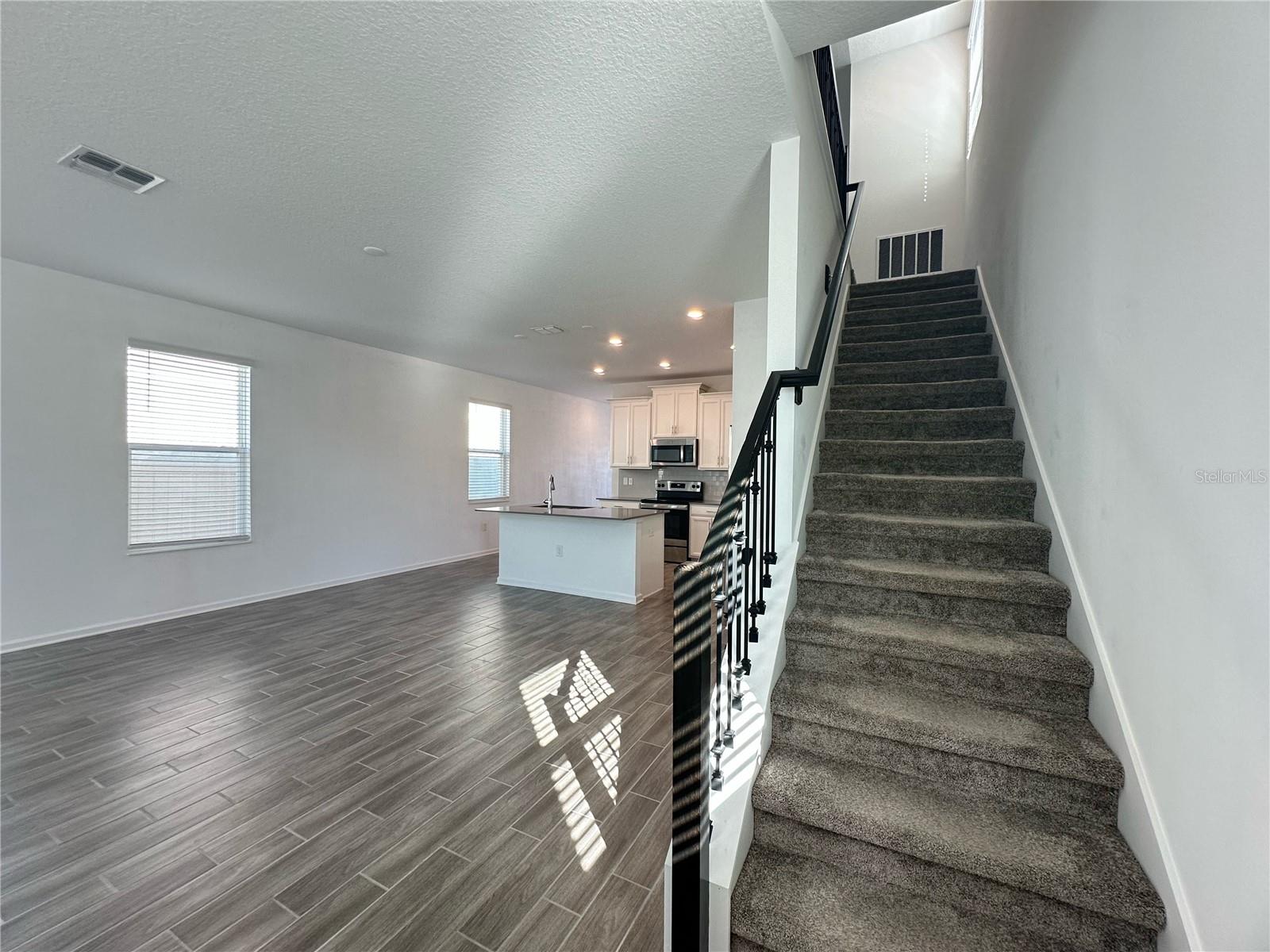 WATERSIDE/JOHNS LAKE PH 2C - Residential Lease