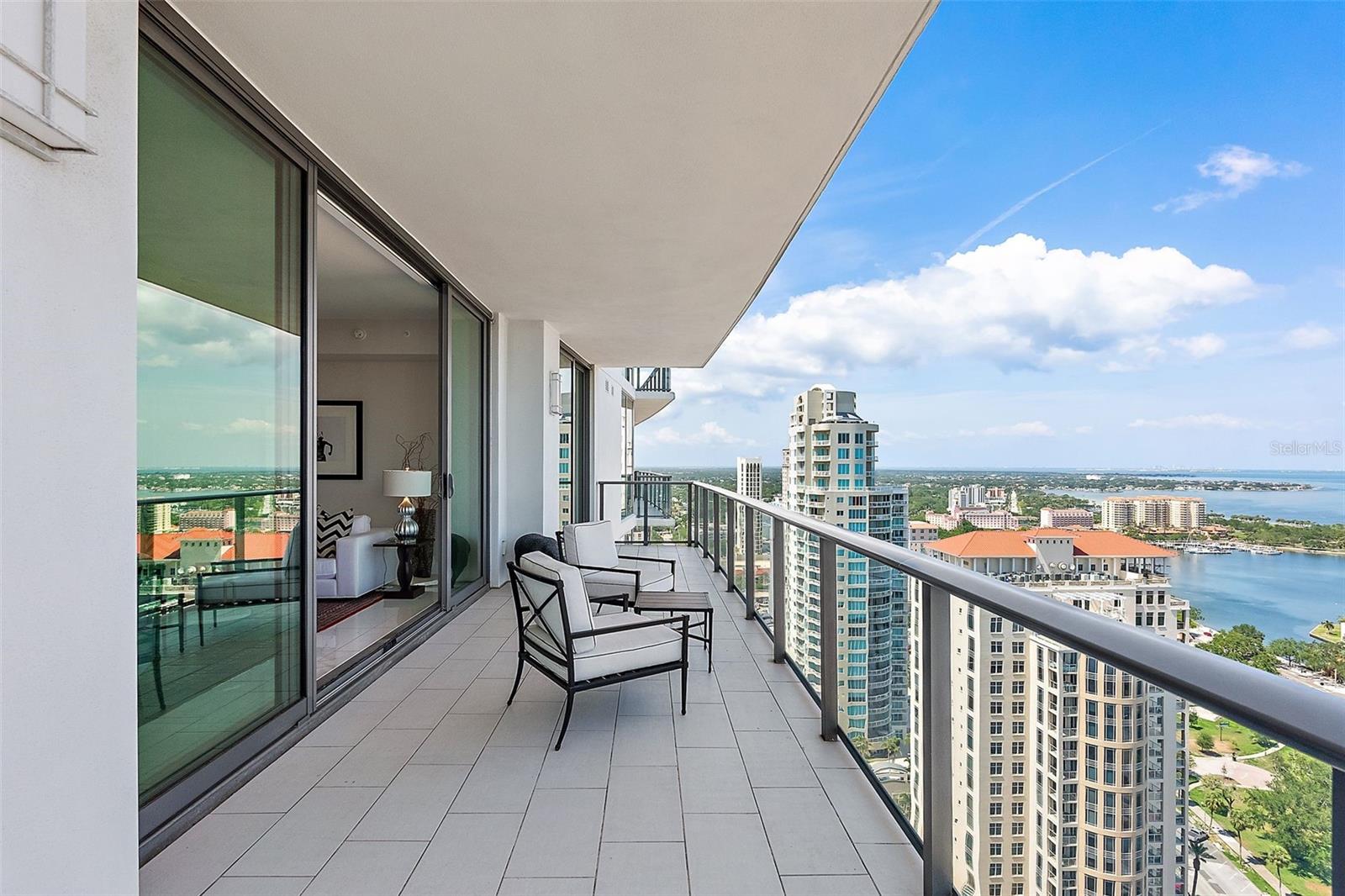 ONE ST. PETERSBURG - Residential