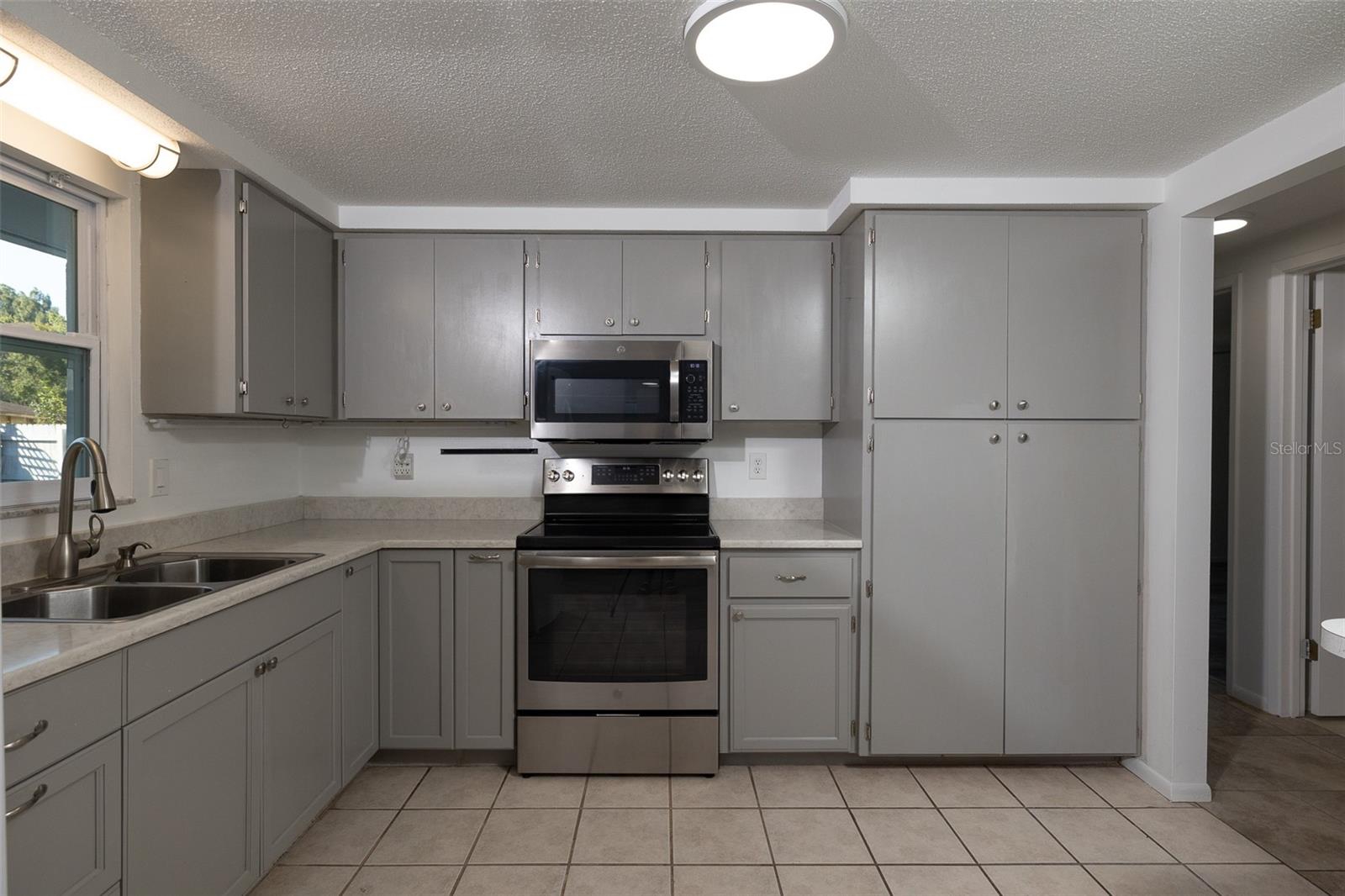 KLEIN TERRACE - Residential