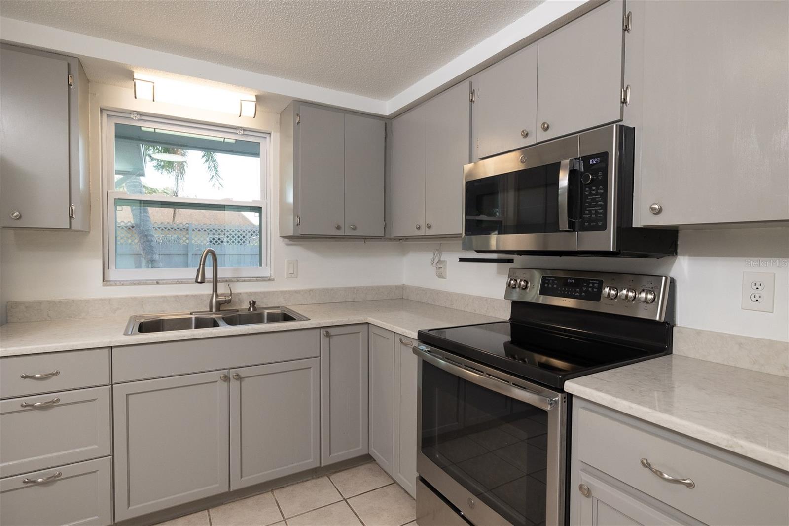 KLEIN TERRACE - Residential