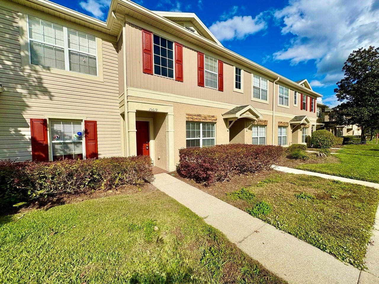 LONE STAR TWNHMS - Residential Lease