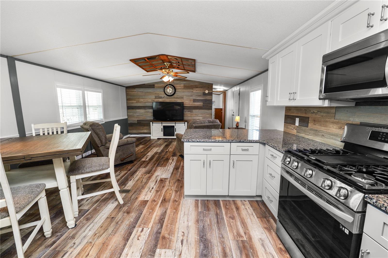 MOUNT OLIVE SHORES PH 01 - Residential