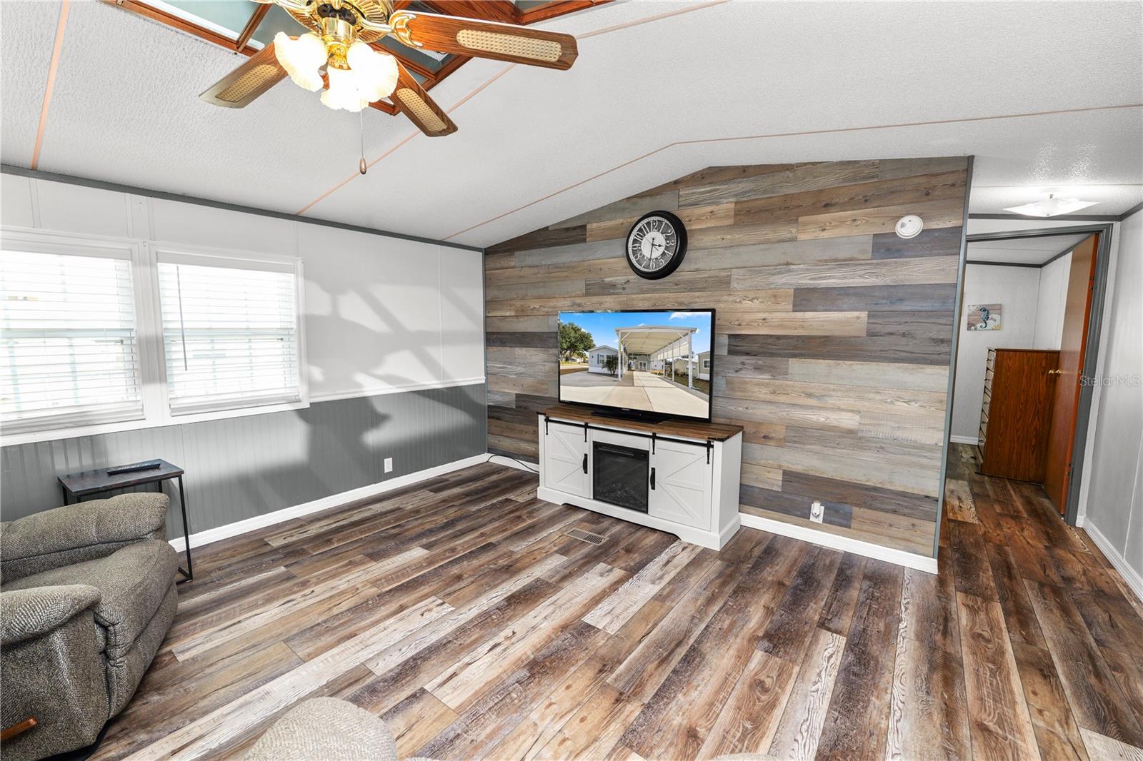 MOUNT OLIVE SHORES PH 01 - Residential