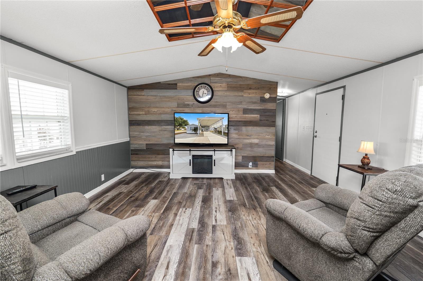 MOUNT OLIVE SHORES PH 01 - Residential