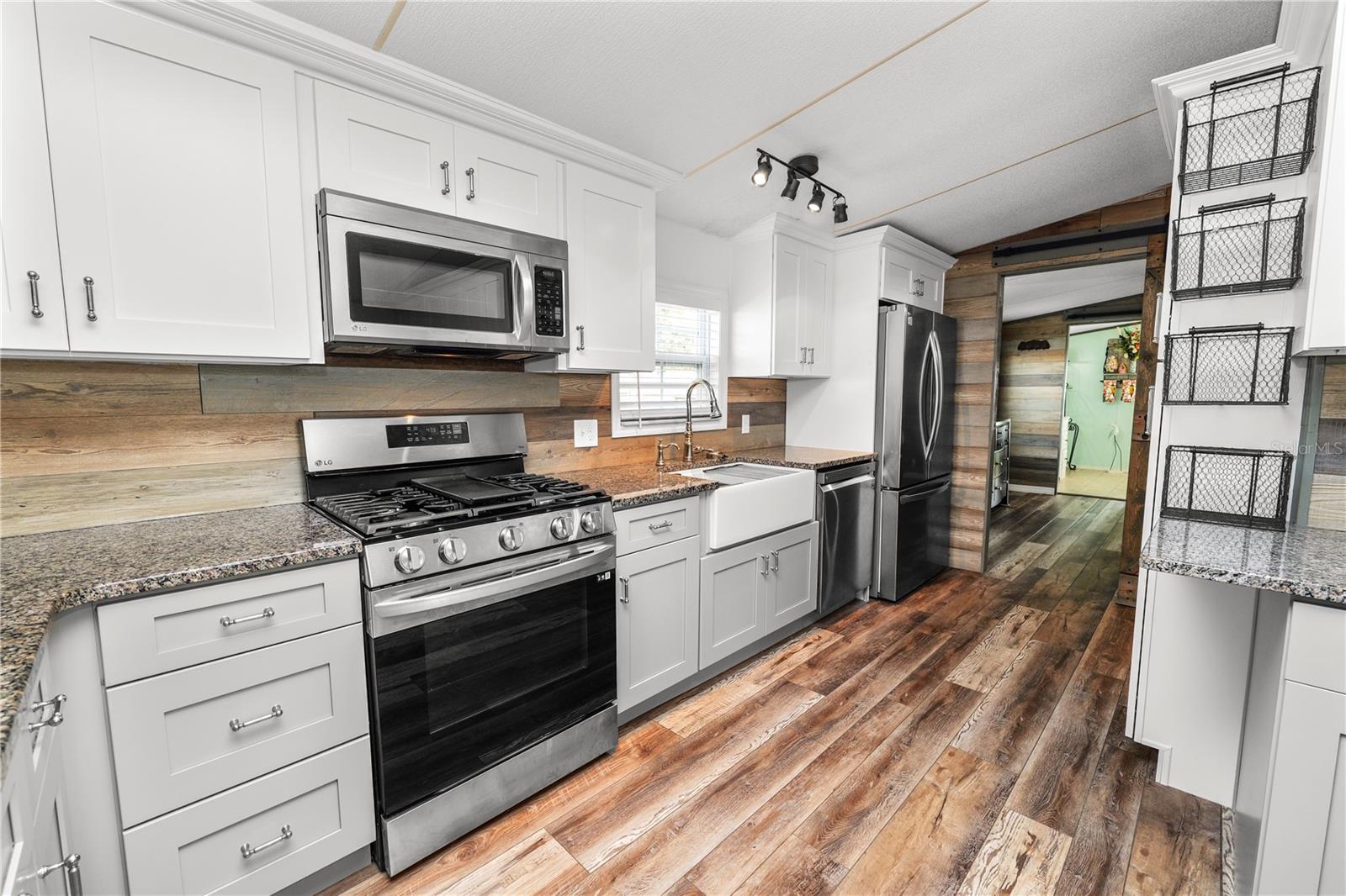 MOUNT OLIVE SHORES PH 01 - Residential