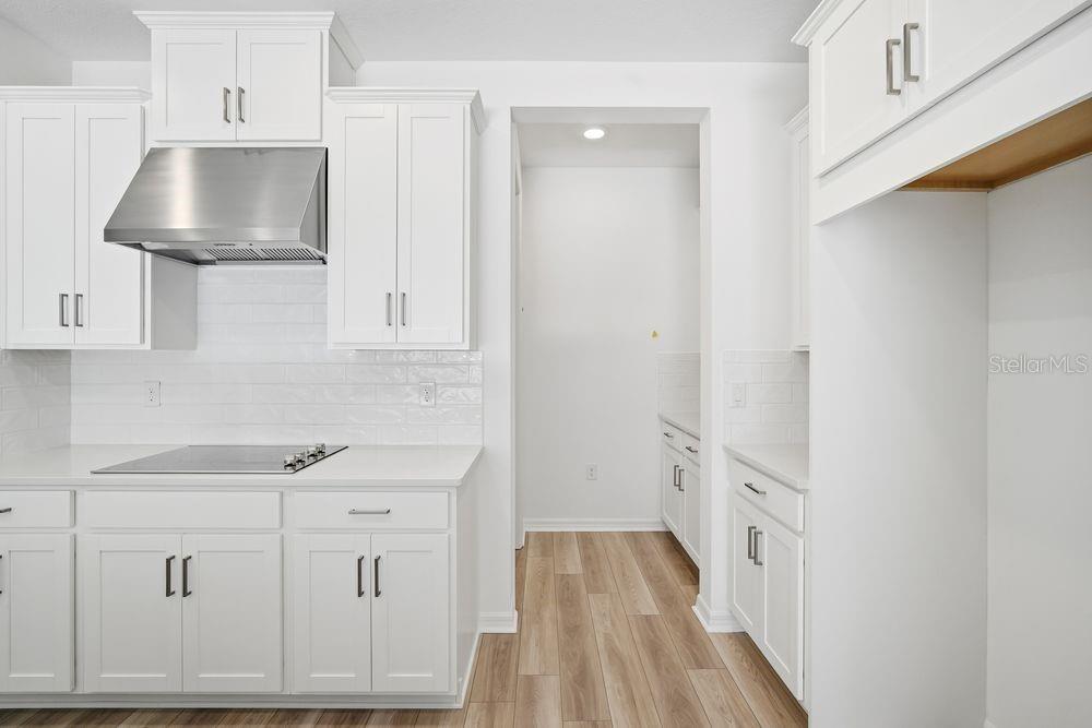 2124 BABBLING BROOK BOULEVARD