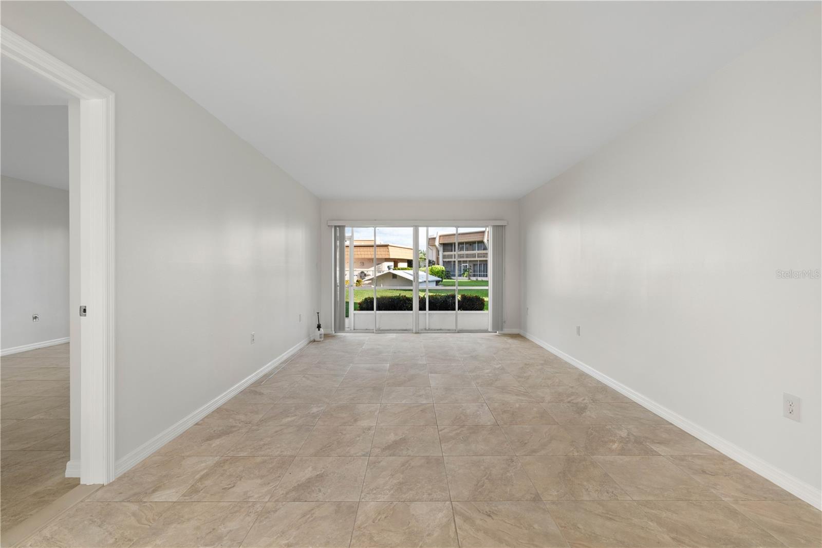 ISLANDER POINT - Residential